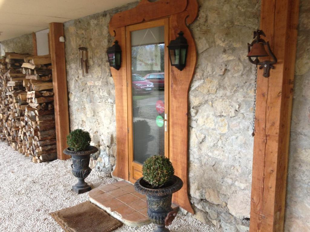 Domaine De Terrac Bed and Breakfast Rimont Esterno foto